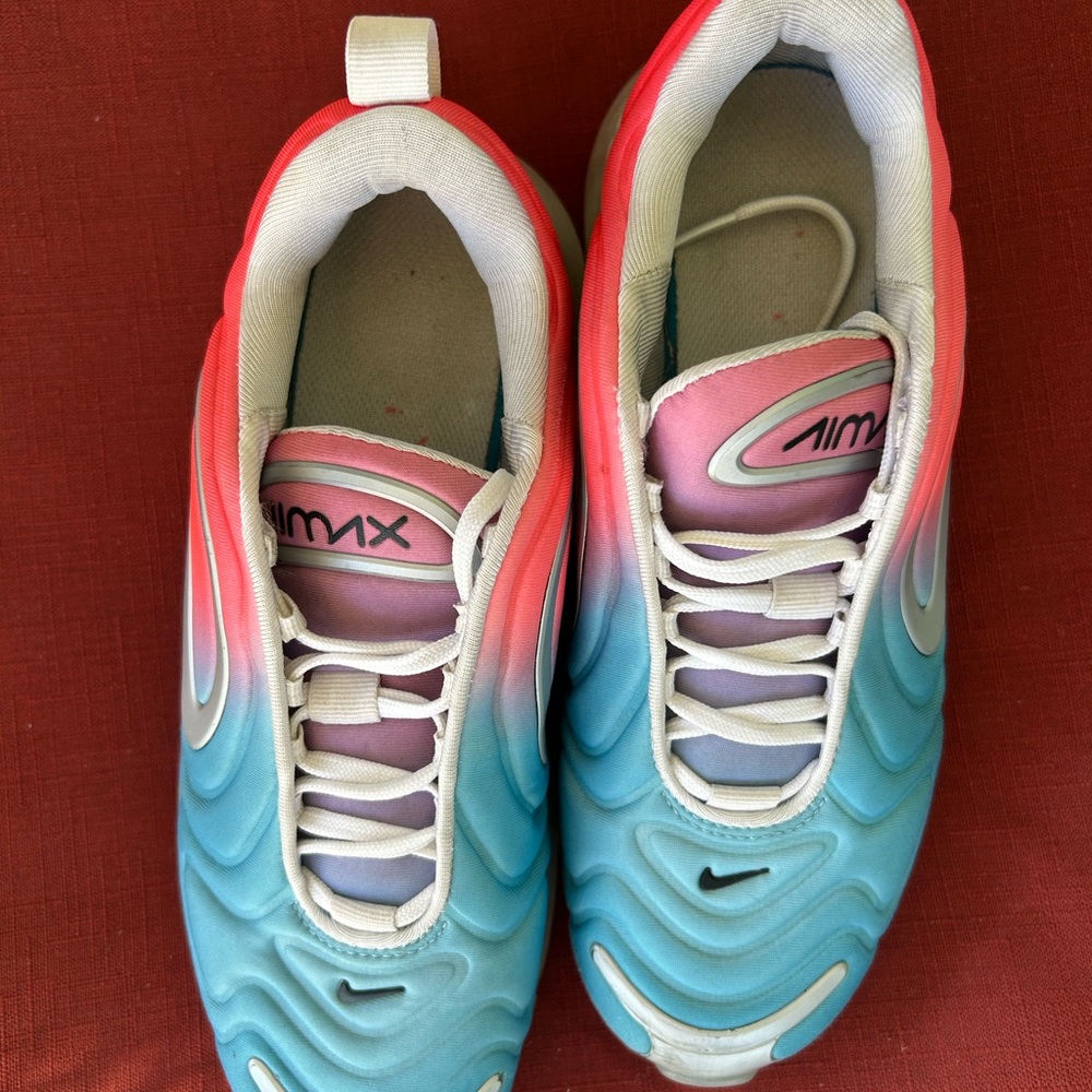 Nike Air Max 720 Pink Sea Running Shoes AR9293-600